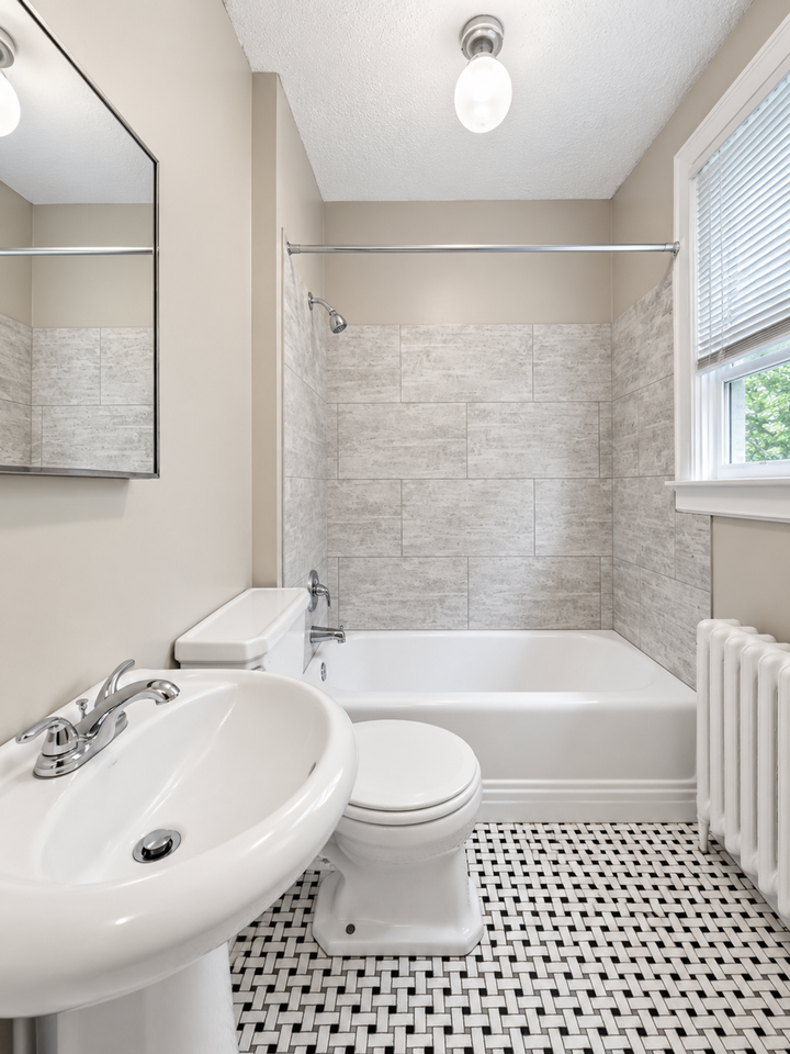 Charming Fourplex in a Prime St. Paul Location Near St. Thomas - Photo 4 of 12