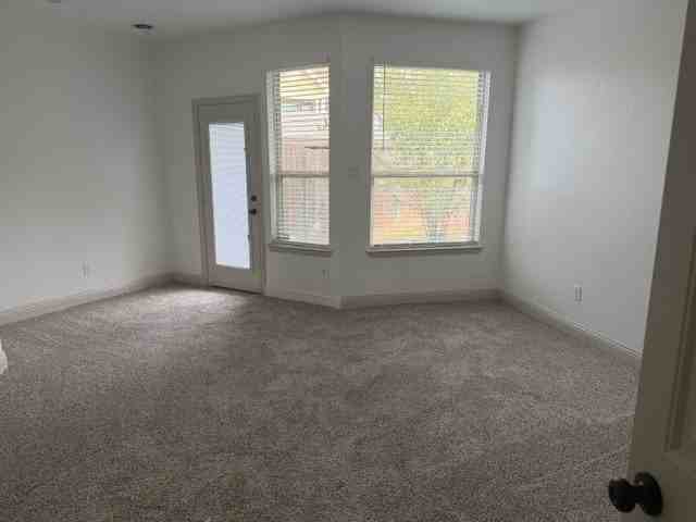 2660 Venice Dr #1 - Photo 6 of 11