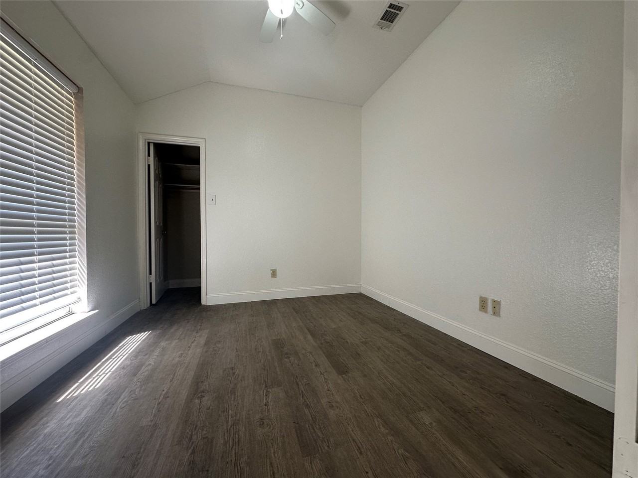 5141 Hearthcrest Dr - Photo 7 of 16