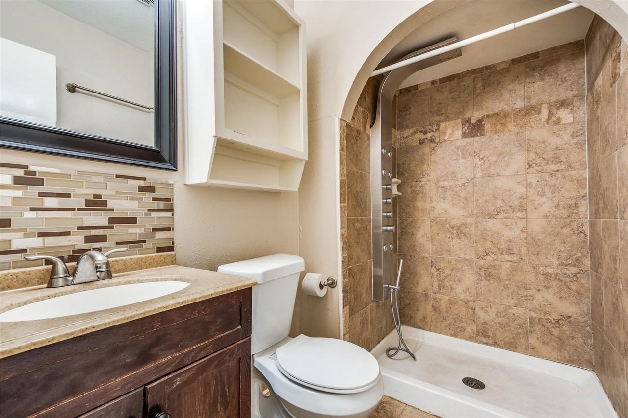 5084 Avery Ln - Photo 6 of 17