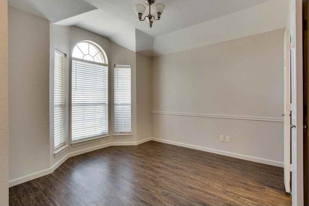 1414 Stella Dr - Photo 4 of 16