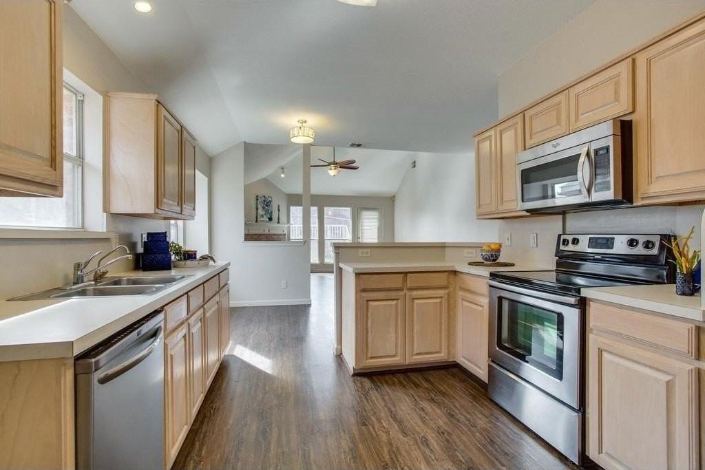 1414 Stella Dr - Photo 6 of 16