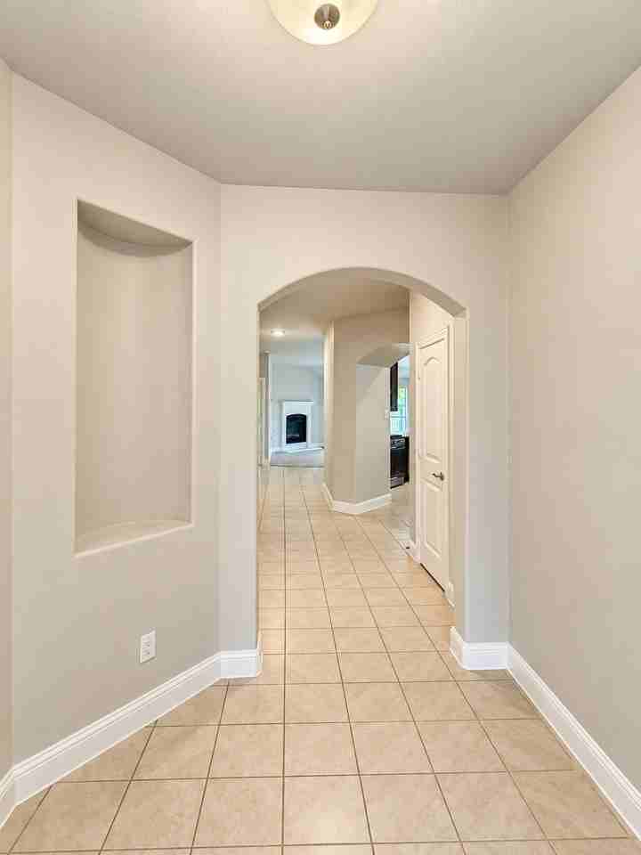 4320 Lakeview Dr - Photo 7 of 29