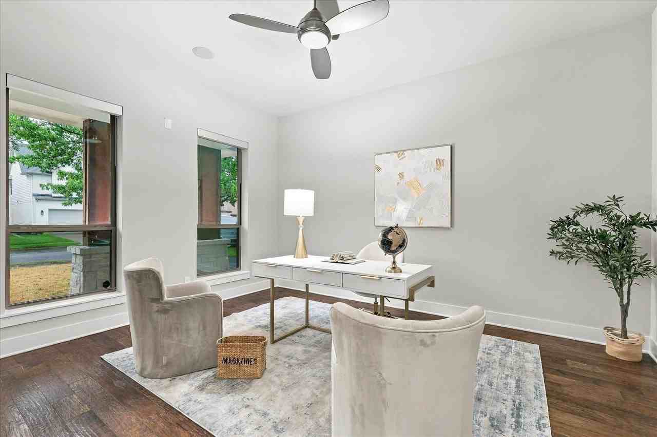 6251 Lakeshore Dr - Photo 3 of 29