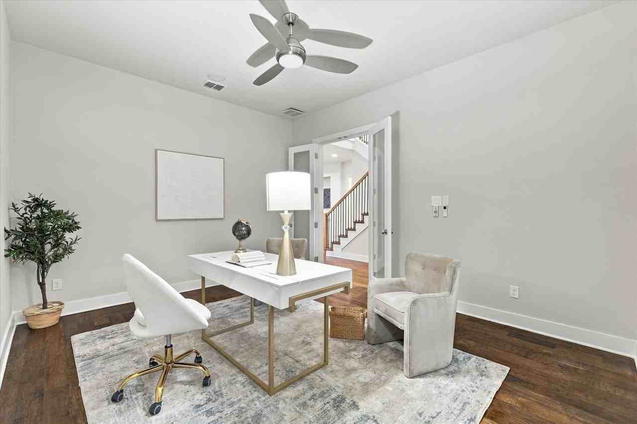 6251 Lakeshore Dr - Photo 4 of 29