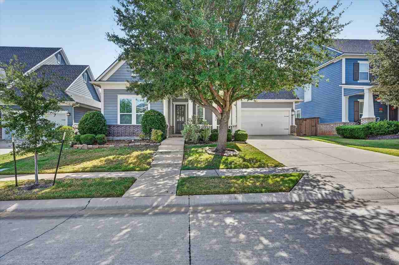 940 Crimson Rd - Photo 2 of 40