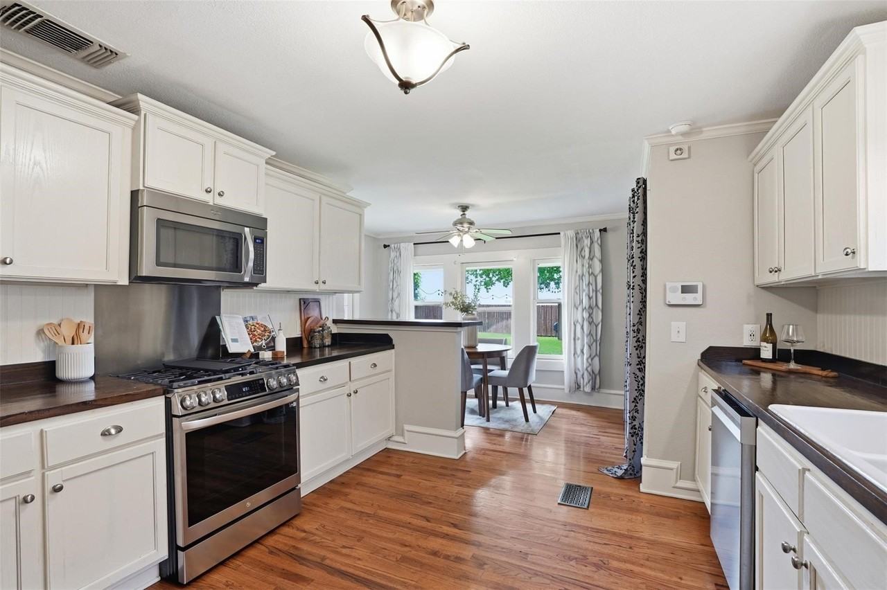 2212 Hurley Ave - Photo 6 of 20