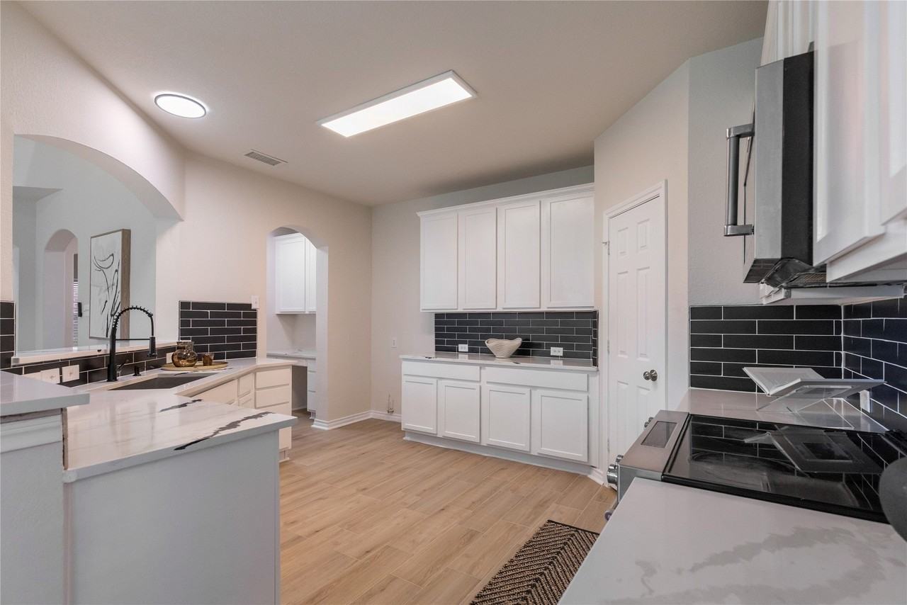 4617 Dwarf Nettle Dr - Photo 6 of 39