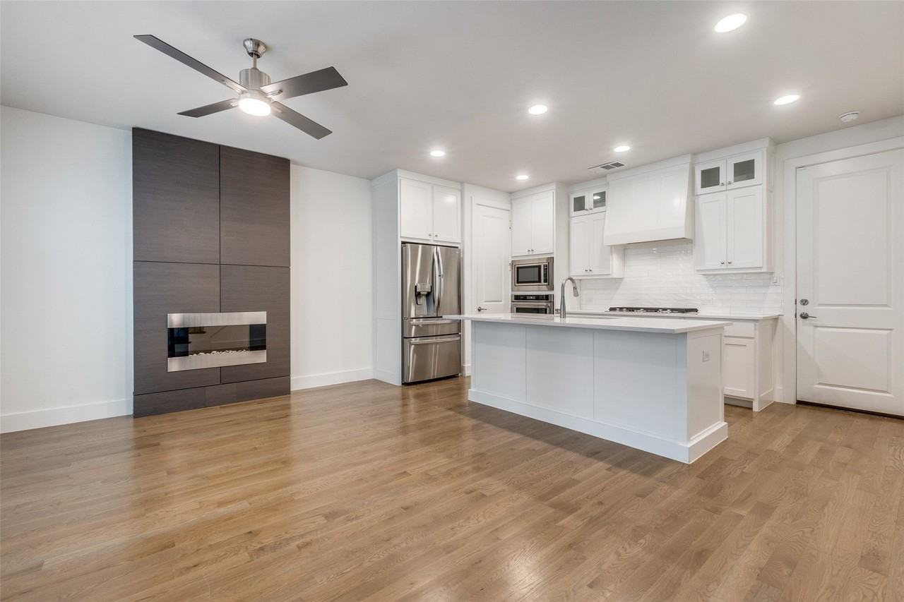 1119 Lavender Rdg - Photo 2 of 24