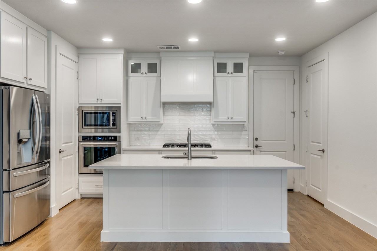 1119 Lavender Rdg - Photo 6 of 24
