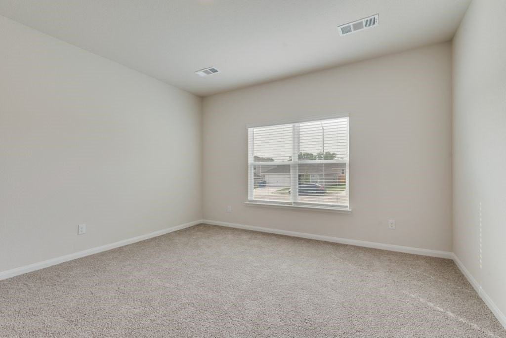 4211 Possumhaw Dr - Photo 5 of 18