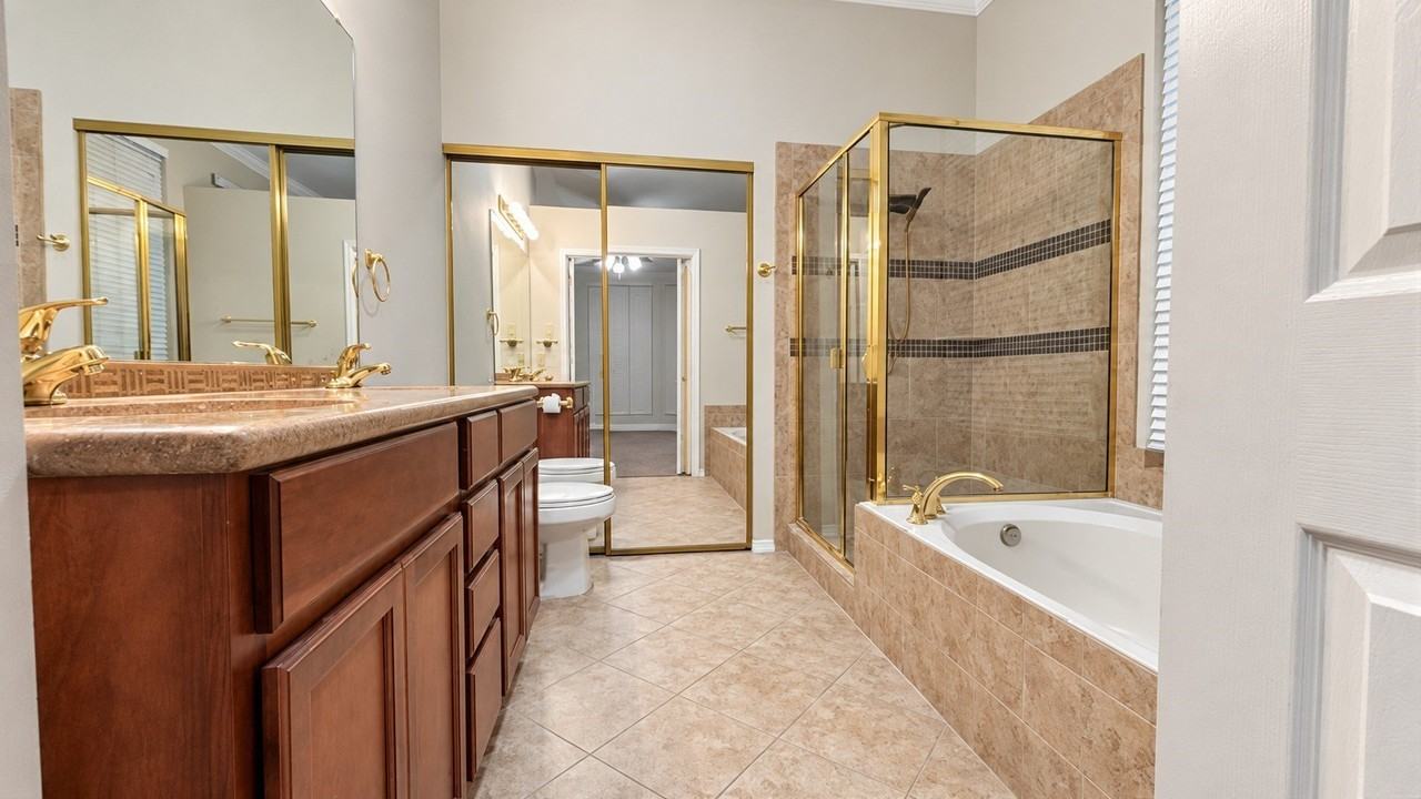 628 Raintree Cir - Photo 7 of 30