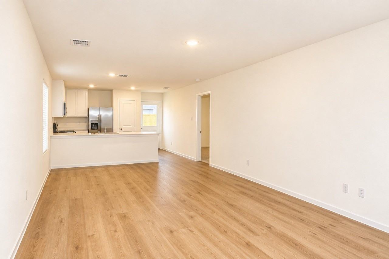 608 Finch Cir - Photo 7 of 9
