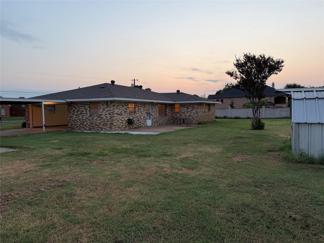 1729 Vicky Ln - Photo 5 of 23