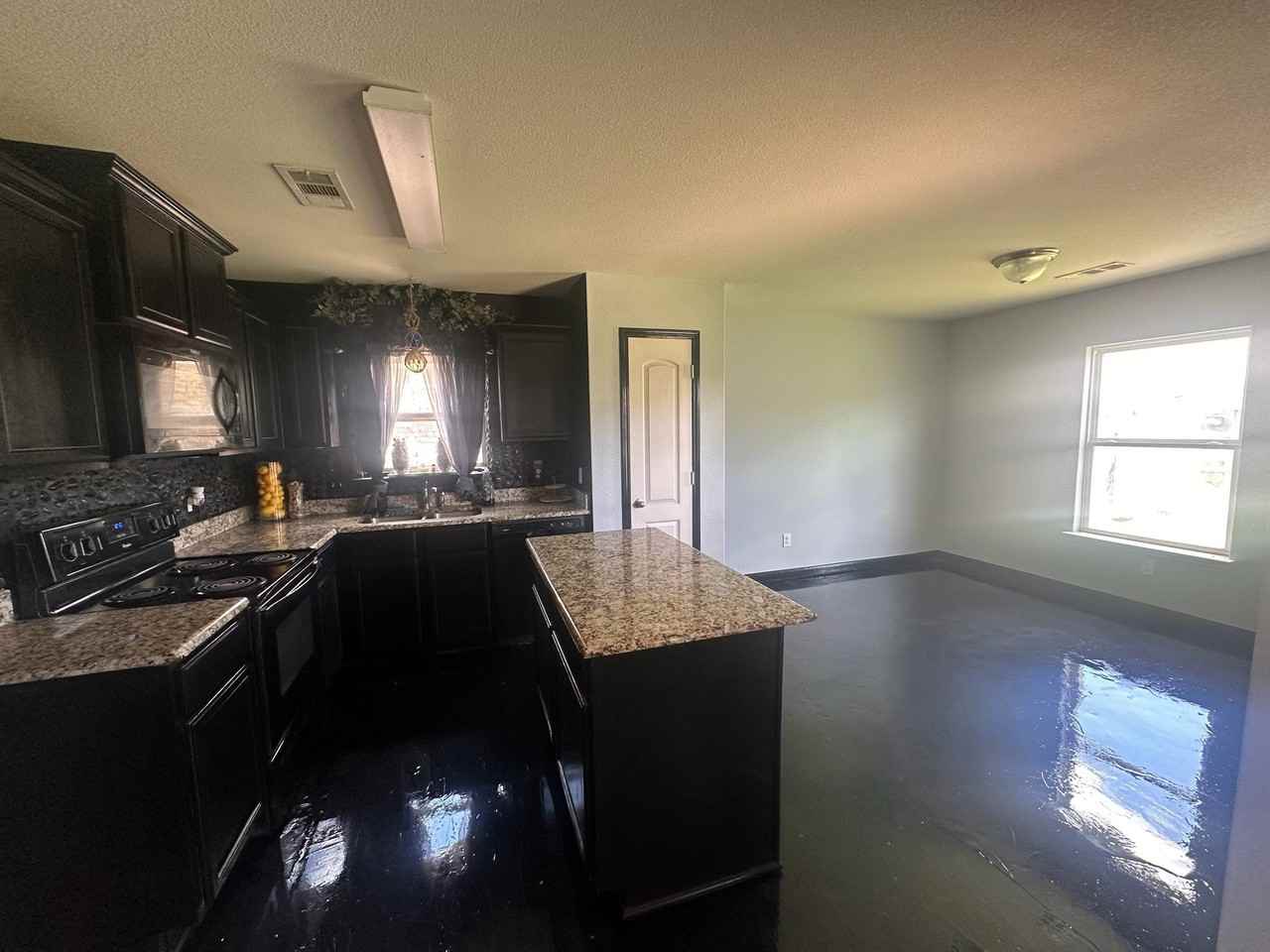 2109 Old Harbor Way - Photo 2 of 10