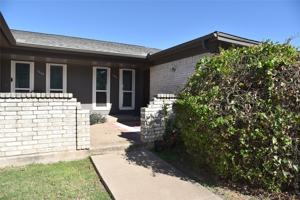 featured image of 1001 Roky Ct