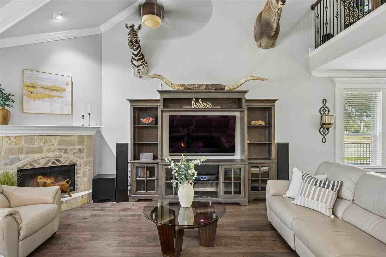 813 Allbright Rd - Photo 7 of 40