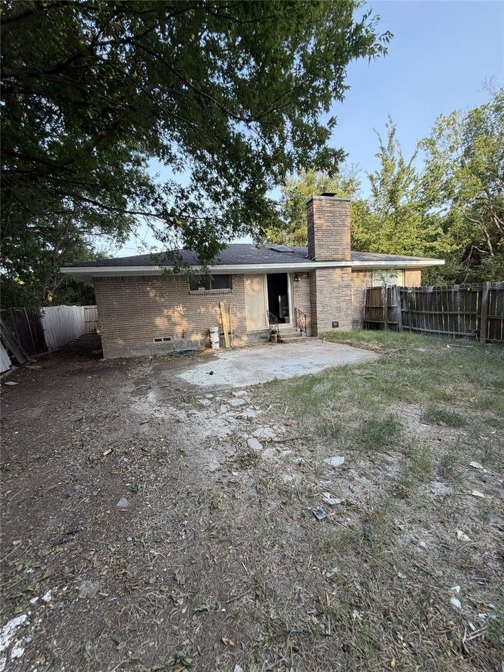 1211 Wolfe City Dr - Photo 7 of 24