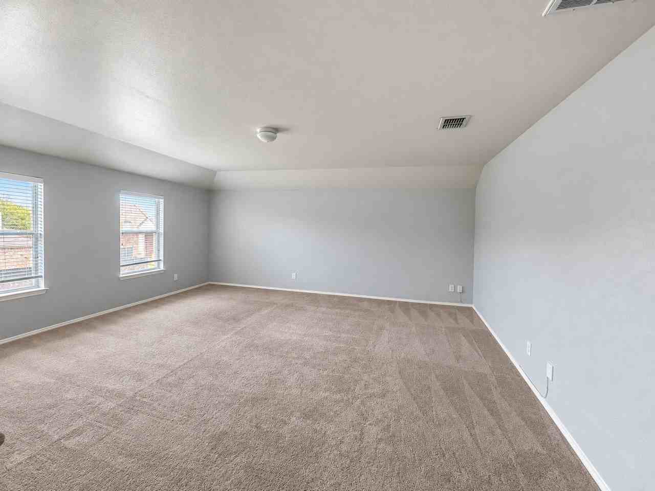 1678 Chukar Dr - Photo 5 of 15