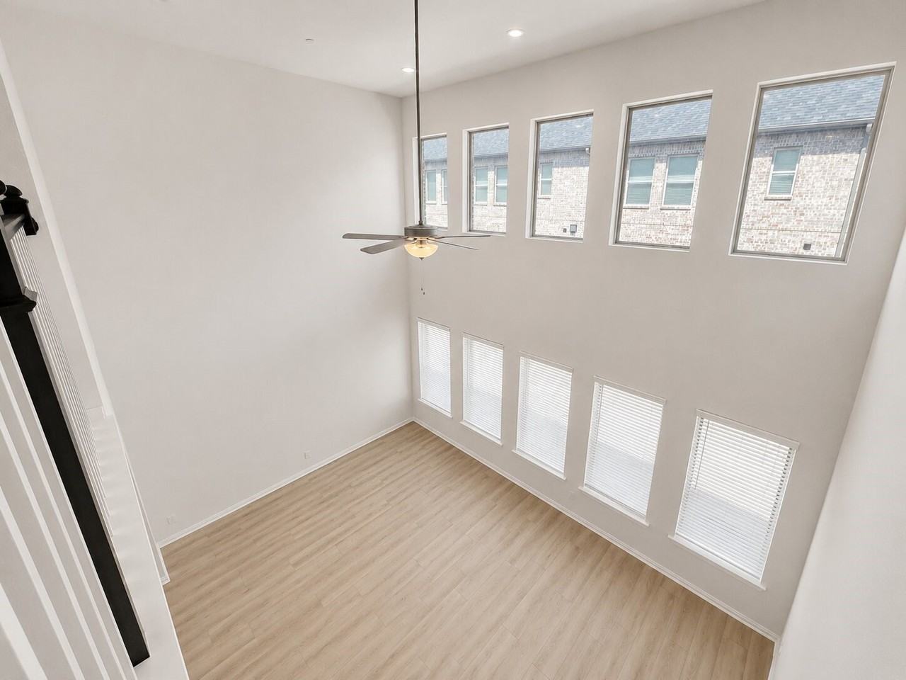 321 Ukiah St - Photo 3 of 20