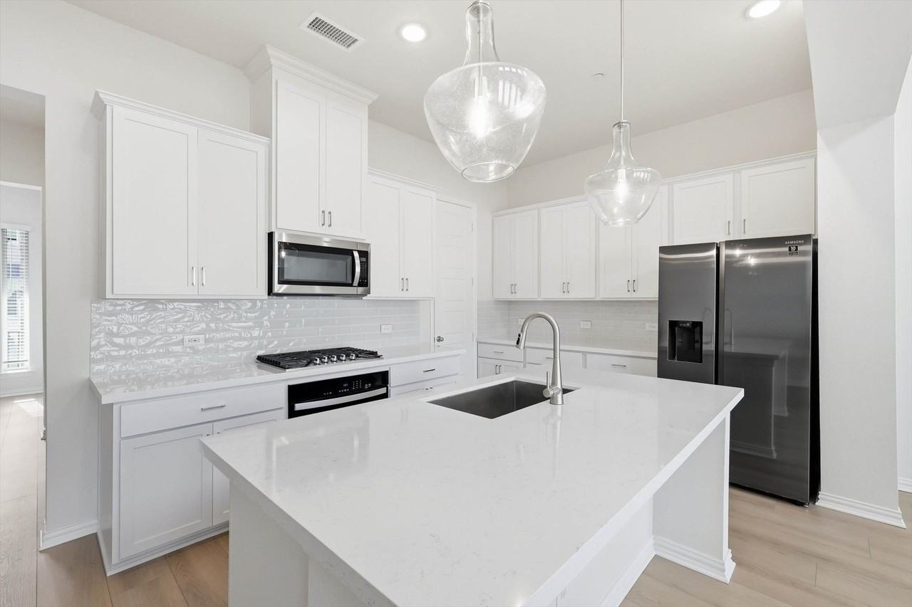 321 Ukiah St - Photo 6 of 20