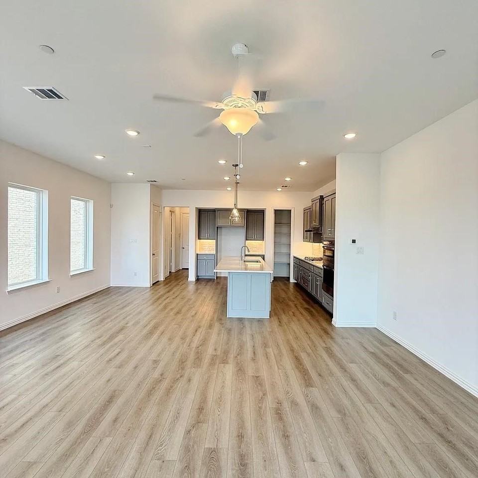 1225 Doris May Dr - Photo 4 of 27