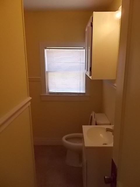 933 Peach St - Photo 5 of 10
