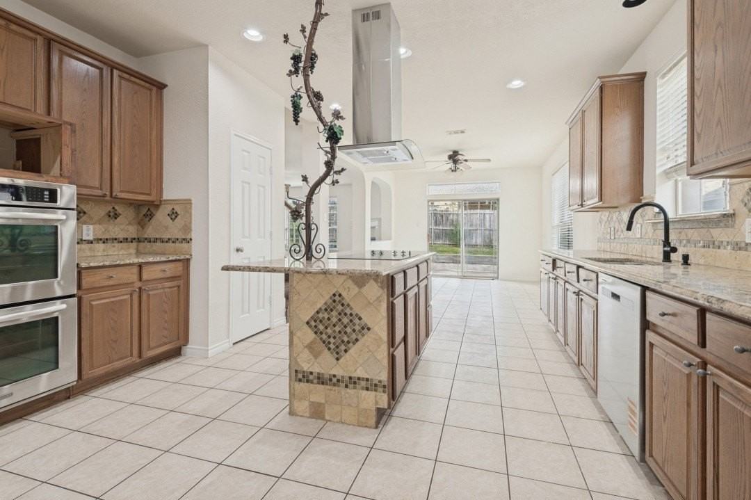307 Moonlight Dr - Photo 5 of 12