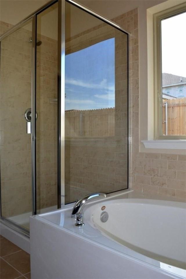 704 Westgate Ct - Photo 7 of 15