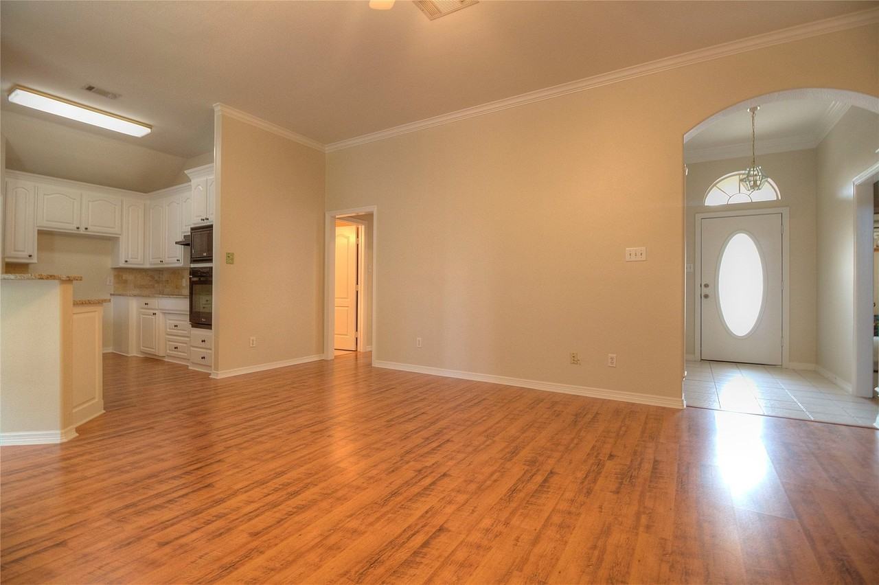7655 Cypress Ct - Photo 7 of 19