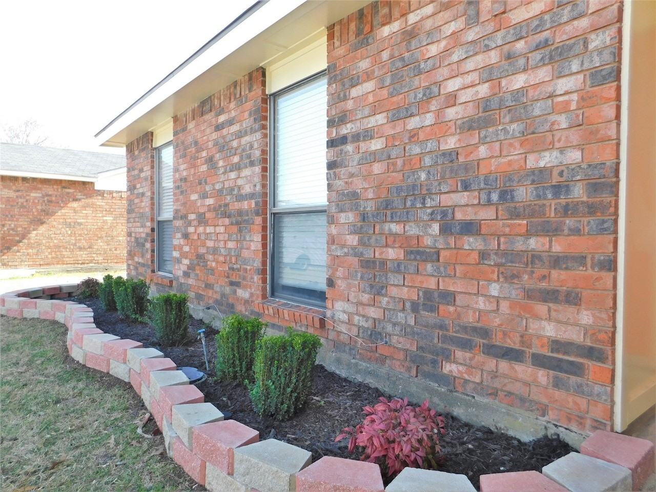4937 Ward Dr - Photo 4 of 24