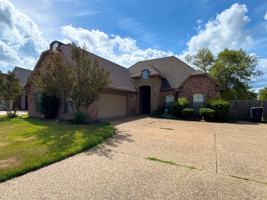 featured image of 218 Ixworth Ave