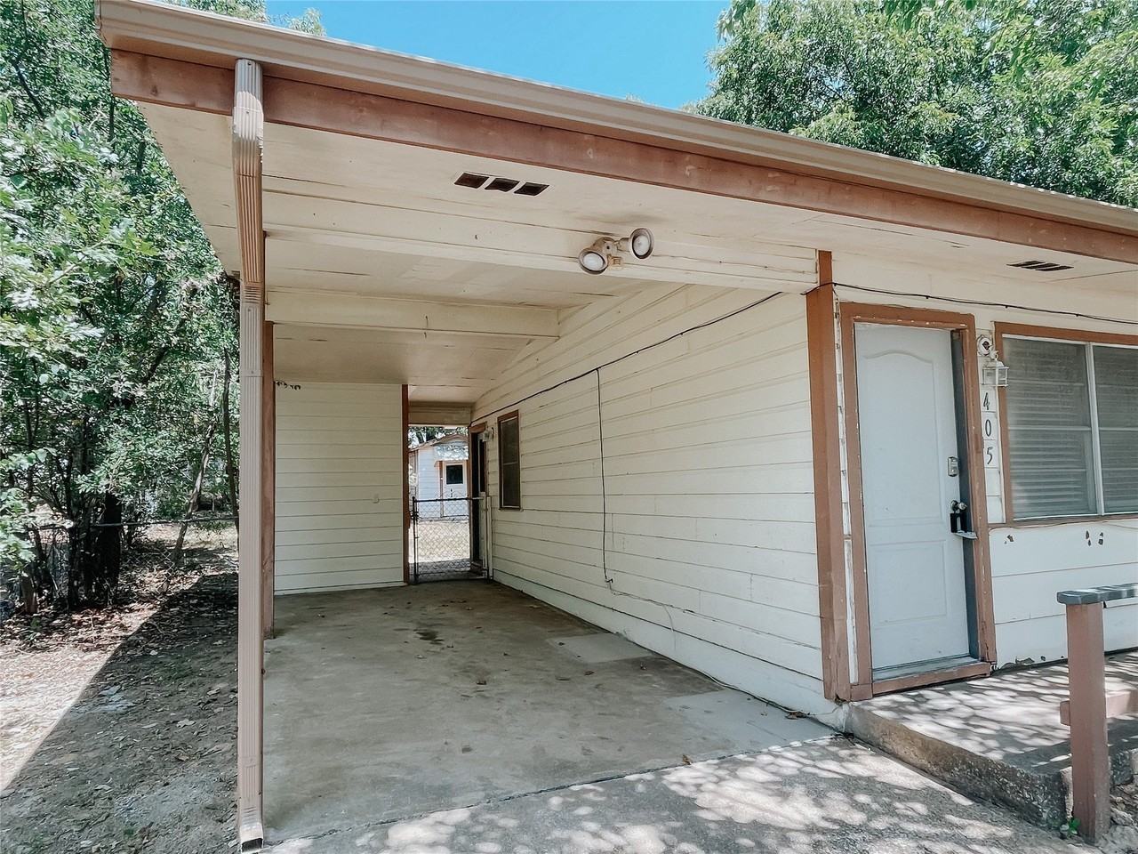 405 Knob Cir - Photo 3 of 16
