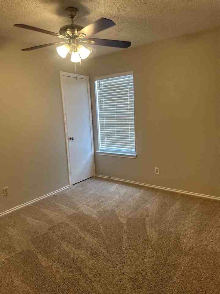 8129 Foxfire Ln #D - Photo 3 of 4