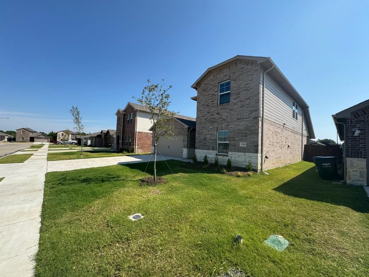 109 Labein Ave - Photo 5 of 40