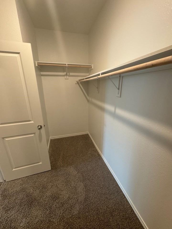 109 Labein Ave - Photo 6 of 40