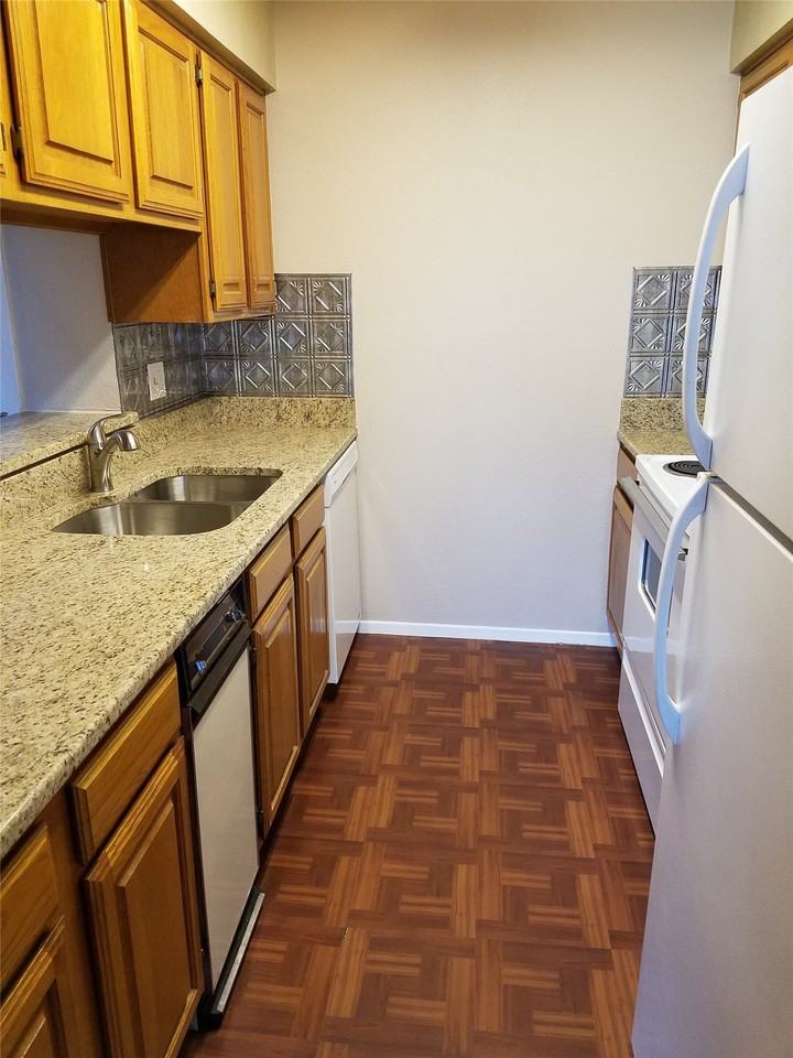 11450 Audelia Rd #307 - Photo 5 of 15