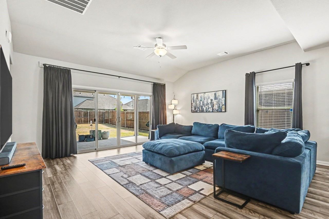 10616 Namito St - Photo 6 of 35