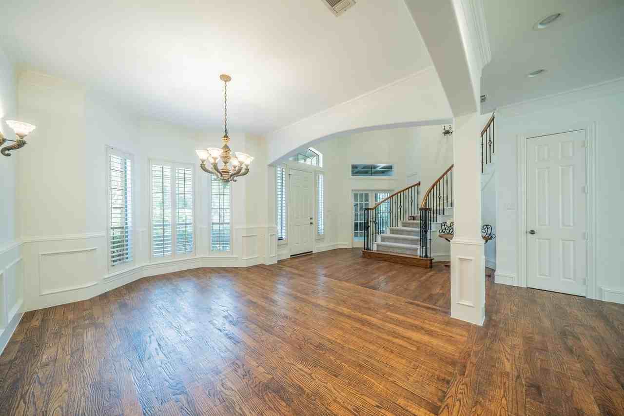 3201 Cedar Ridge Dr - Photo 4 of 38