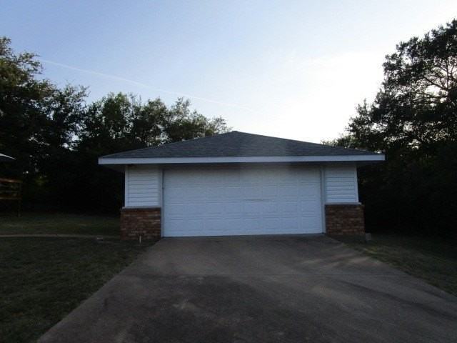 1311 Overlook Dr - Photo 6 of 25
