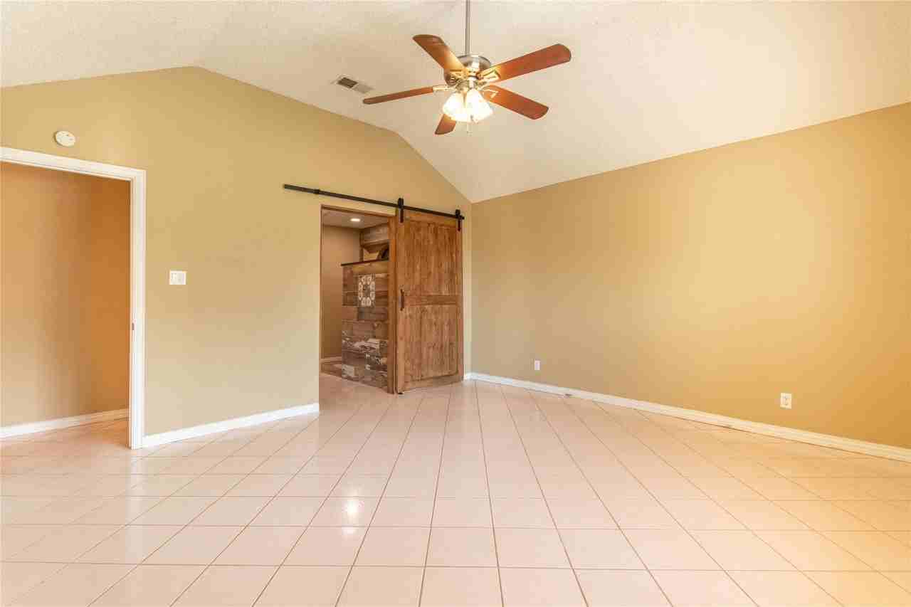308 Sanders Rd - Photo 2 of 31