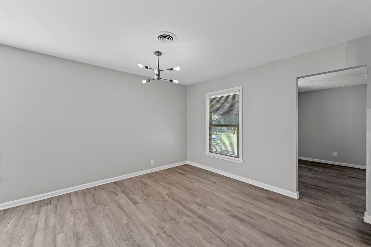 3677 Rockdale Dr - Photo 6 of 20