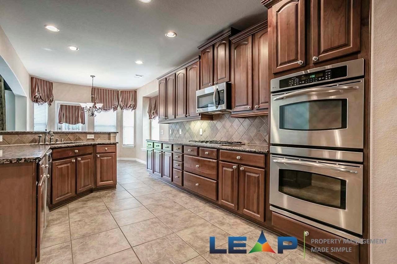 11178 Monarch Dr - Photo 6 of 27