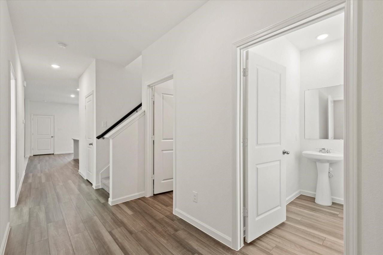 3208 Dillonwood St - Photo 3 of 15