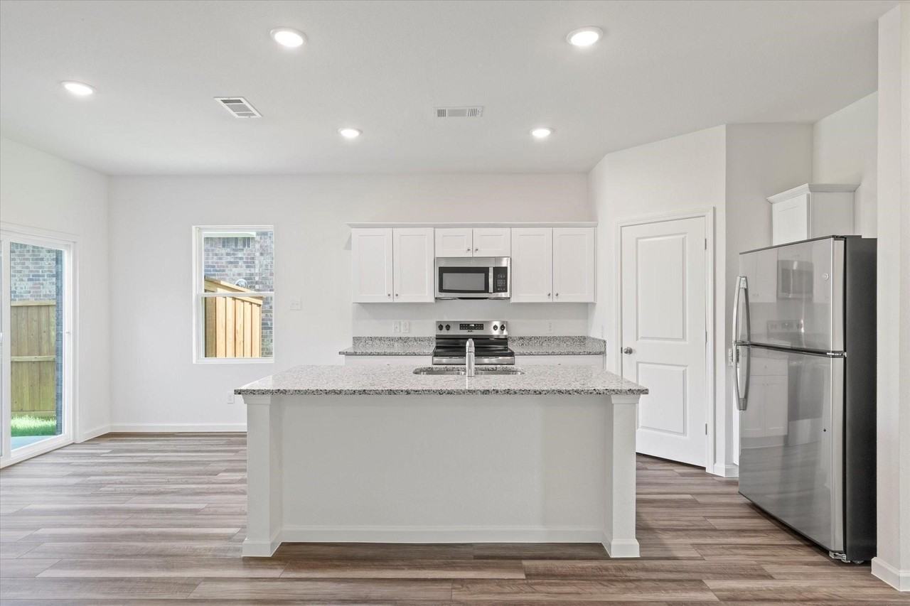 3208 Dillonwood St - Photo 5 of 15