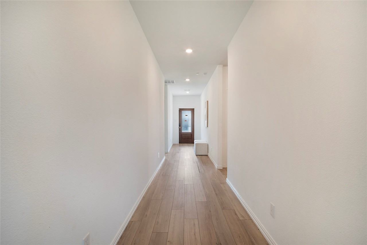 8012 Lindheimer Ln - Photo 4 of 21