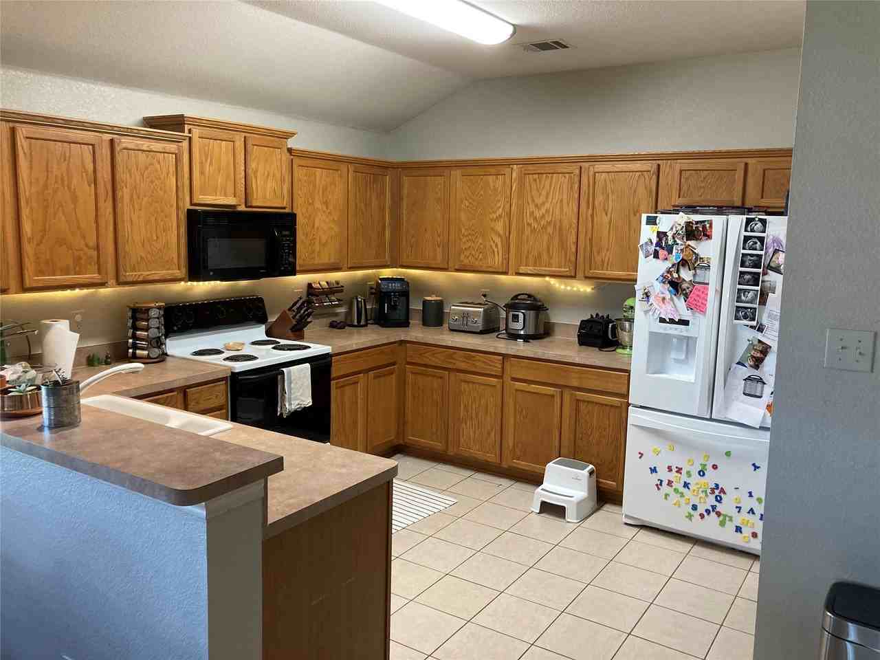 3114 Connor Ln - Photo 7 of 21