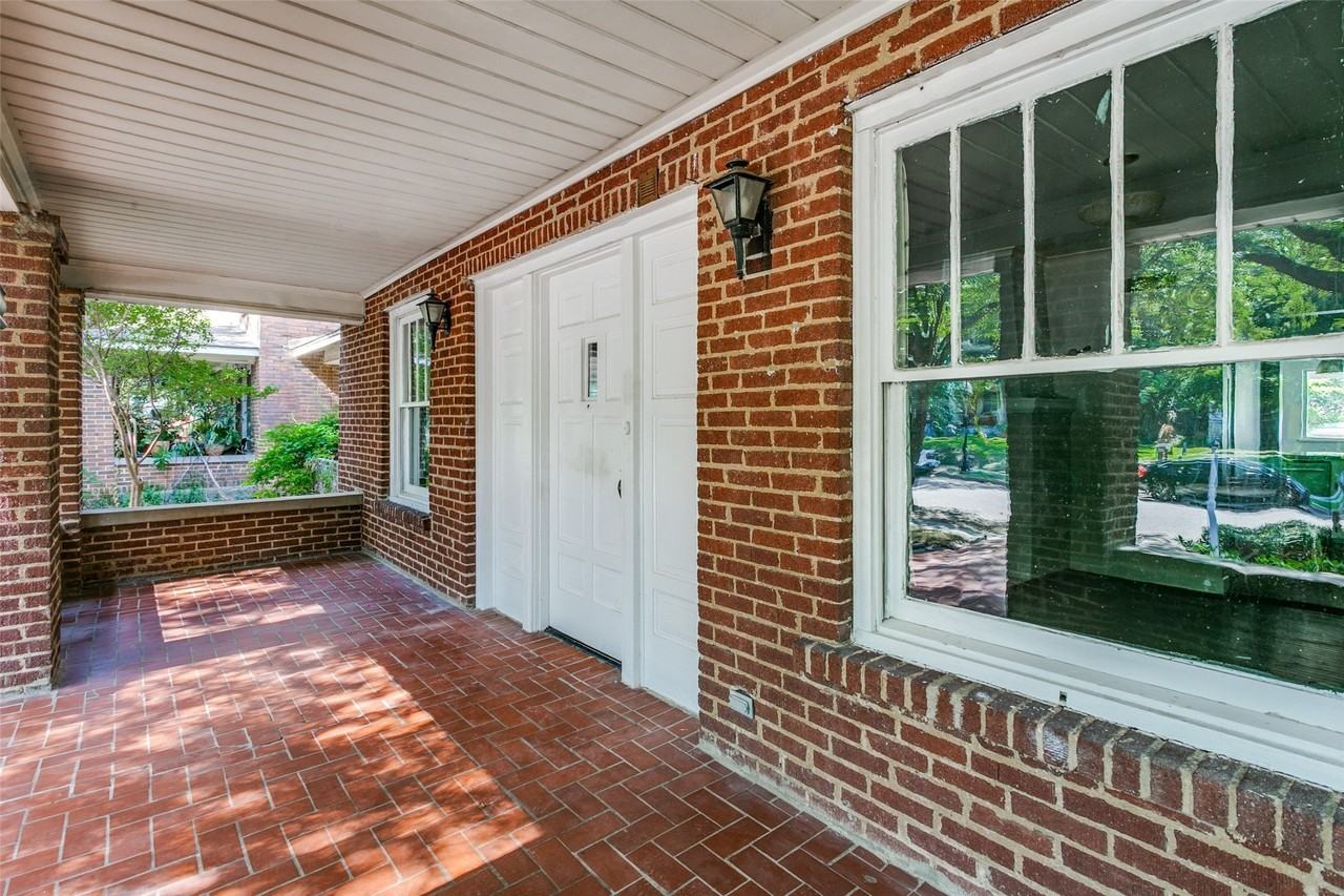 2212 Lipscomb St - Photo 3 of 25