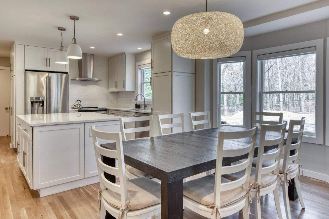 83 Hempstead St - Photo 4 of 15