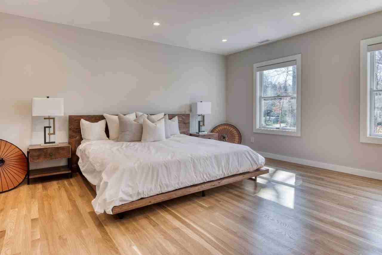 83 Hempstead St - Photo 5 of 15